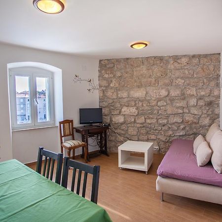 Apartment Pogled Na Luku เซรส ภายนอก รูปภาพ