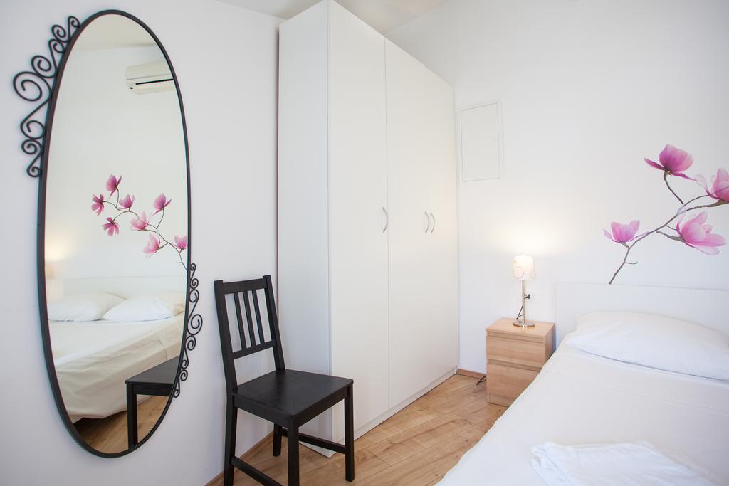 Apartment Pogled Na Luku เซรส ภายนอก รูปภาพ